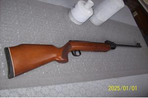 een mooie en goede 5.5 mm luchtbuks  diana  model 35